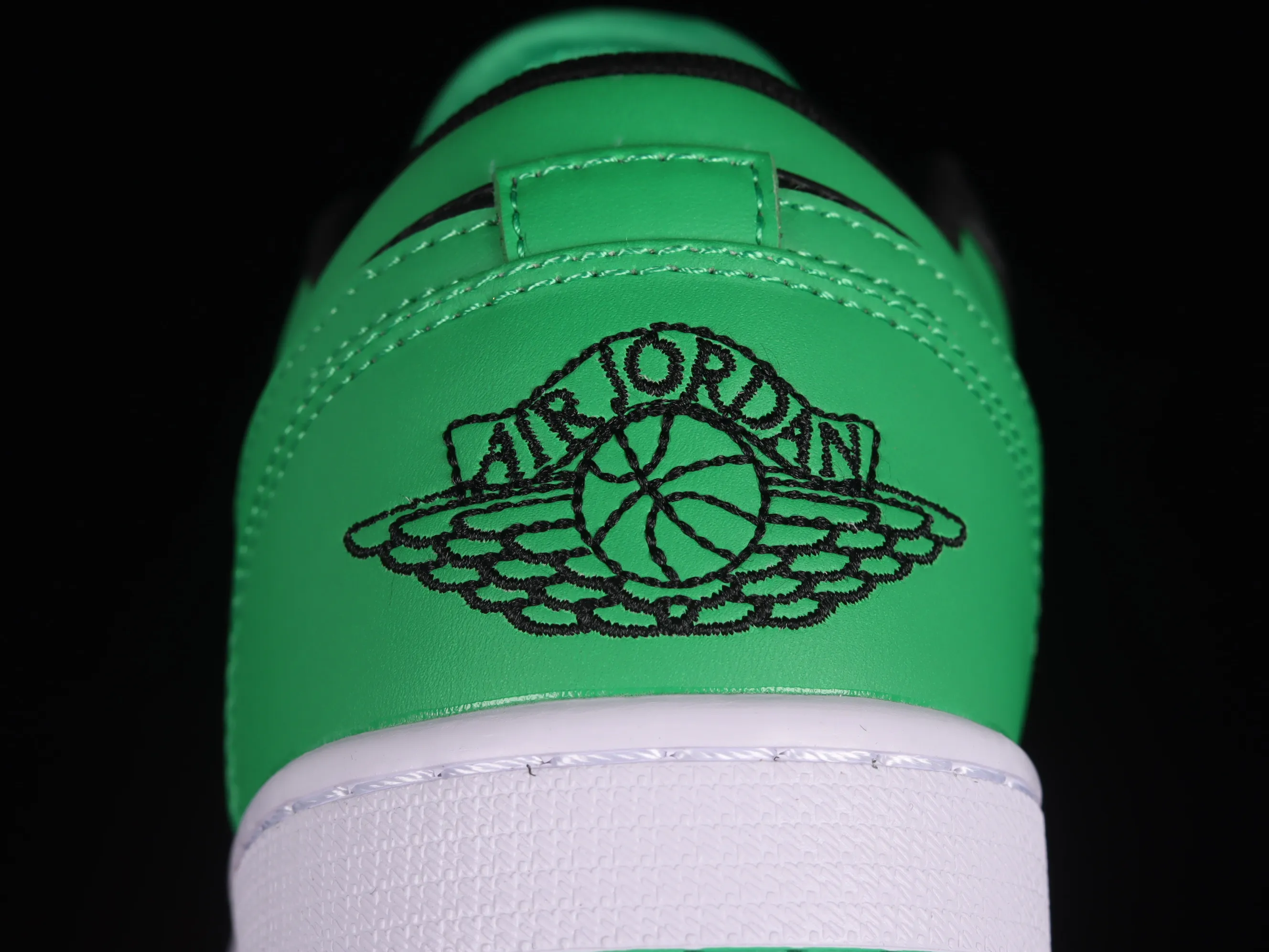 All categories Air Jordan Jordan series basketball shoes Air Jordan 1 Low Z version Air Jordan 1 Low "Lucky Green" AJ1 Joe 1 black and green low-top basketball shoes 553558-065